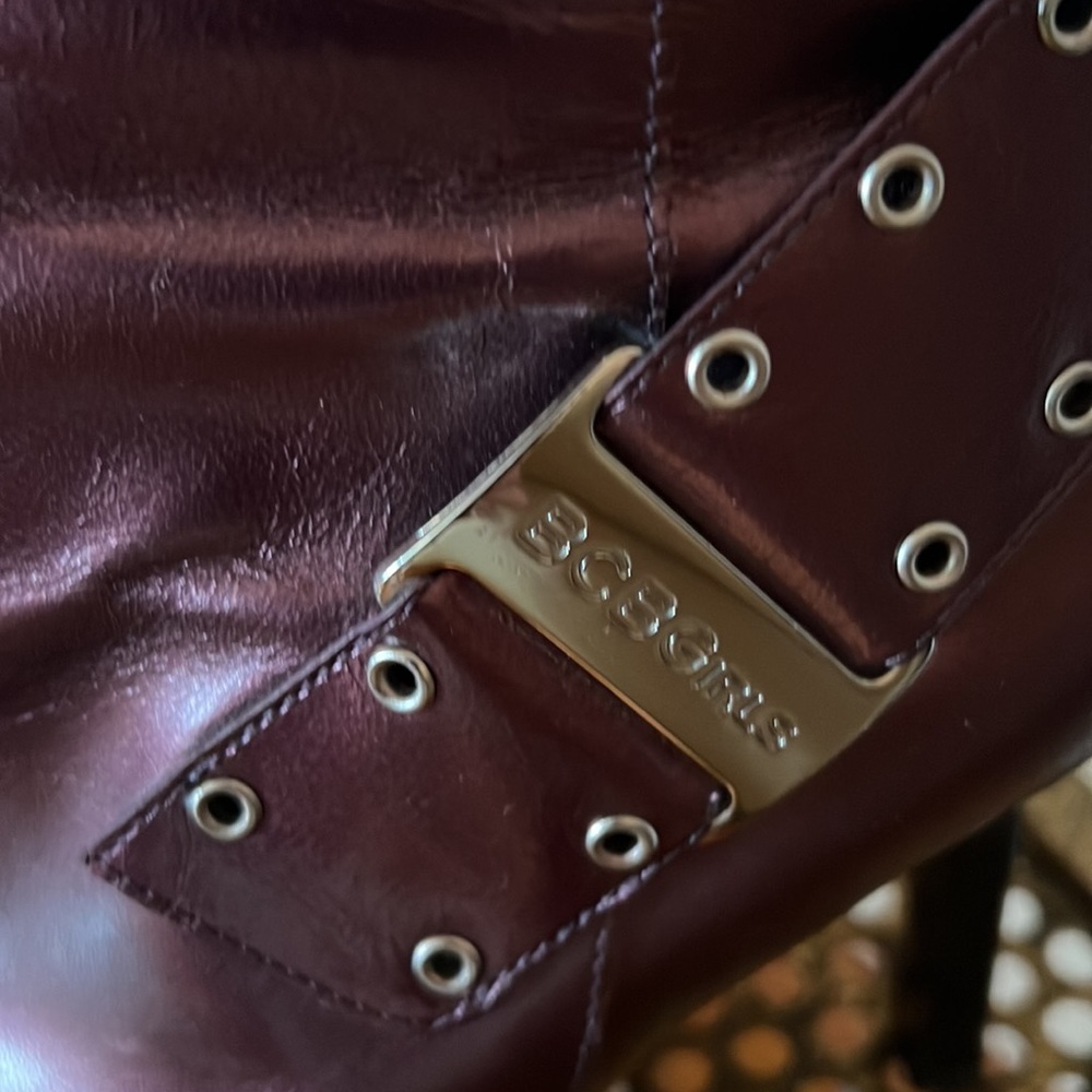 BCBGIRLS Purple Pearl Metallic Stiletto Boot - Picture 4 of 11